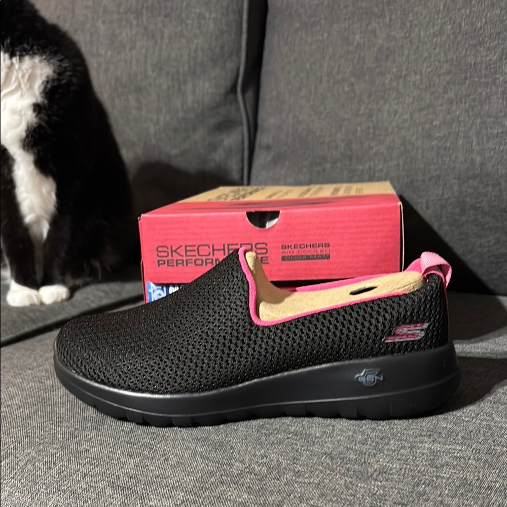 Skechers Black and Pink Slip-On Sneakers 7.5 W Women Walk Joy NIB - Picture 4 of 6